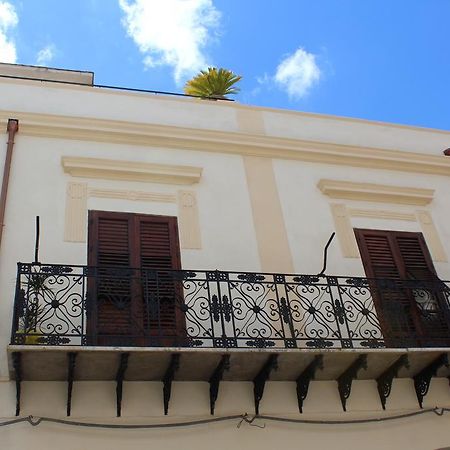 Palazzo Taormina Appartement Castellammare del Golfo Buitenkant foto
