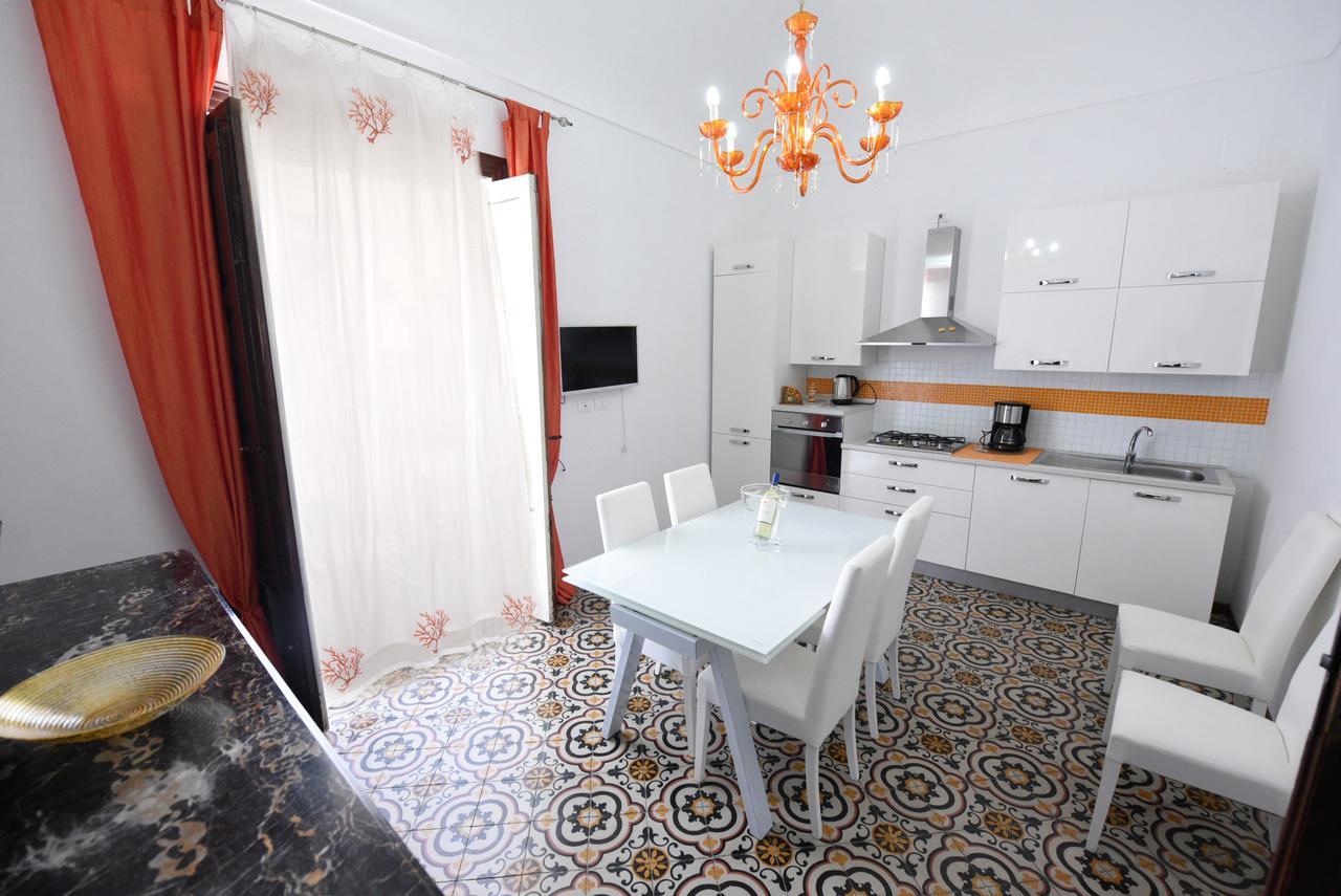 Palazzo Taormina Appartement Castellammare del Golfo Buitenkant foto
